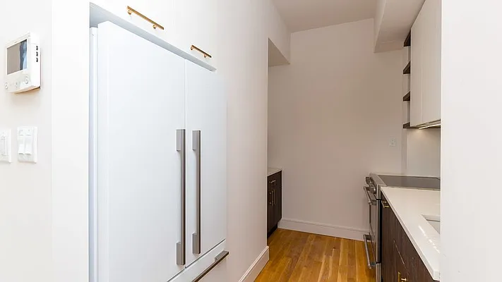 Rented by Nooklyn NYC LLC | media 117