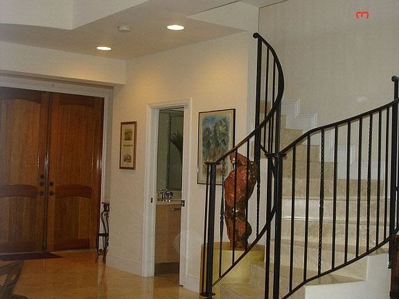 2nd image of 2623 Lincoln Ave