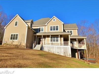 64 Acorn Dr, Uxbridge, MA, 01569