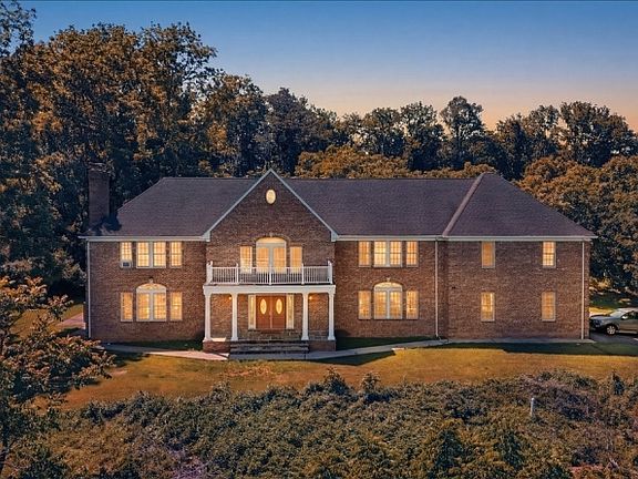 2nd image of 23 Stark Rd