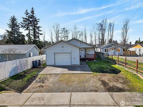3rd image of 3718 S Gunnison Street