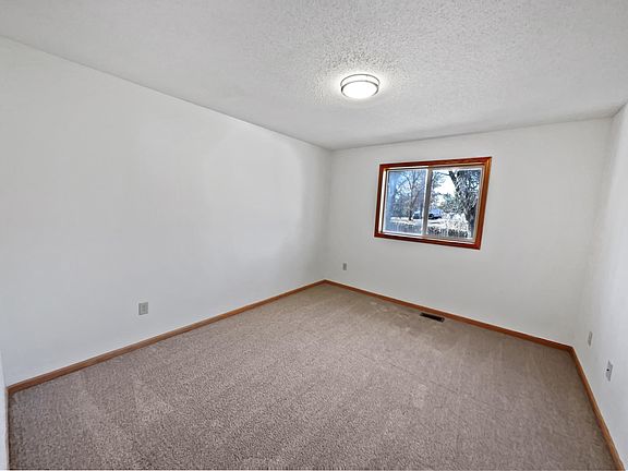 5th image of 12960 Madison St NE