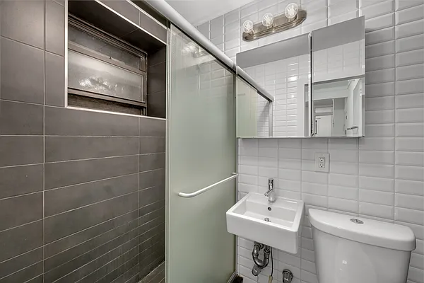 Rented by Canvas Property Group (Manual) | media 6