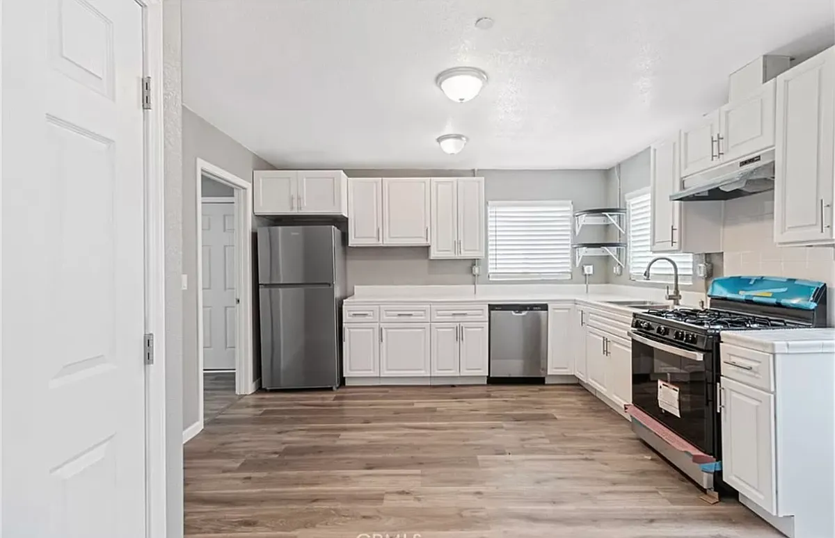 Building Photo - 211 W Buena Vista St #1 & 2