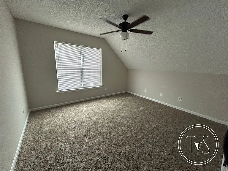 1825 Lawnwoods Dr — Photo 15