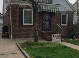 14518 17th Ave, Flushing, NY 11357