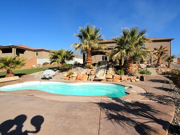 backyard-pool