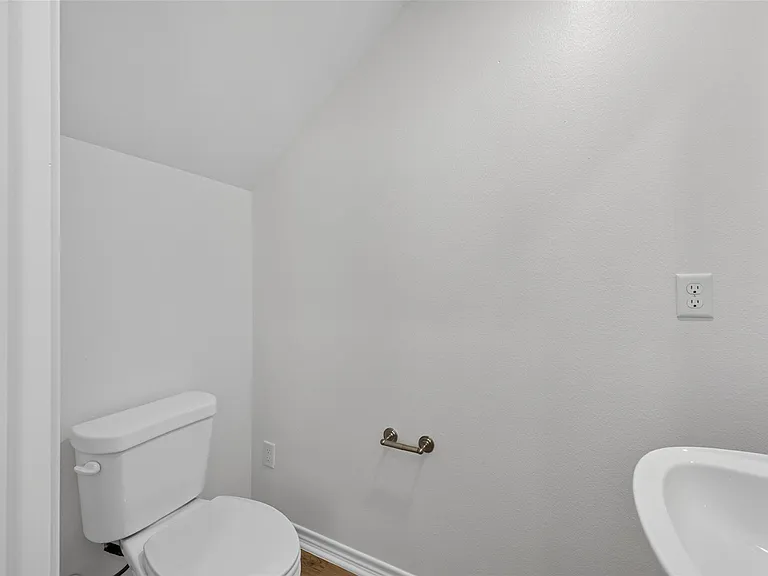 3229 Real St #B — Photo 22