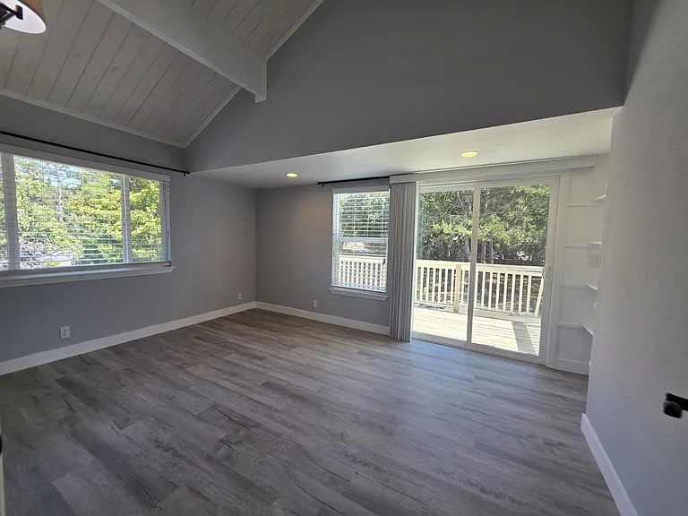 780 W Cotati Ave — Photo 35