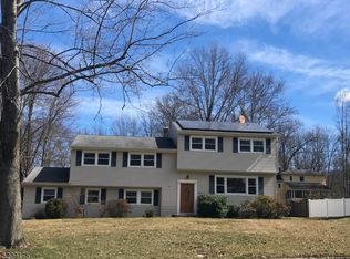 4 Franklin Ct, Berkeley Heights, NJ 07922