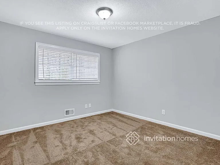 2010 Starlight Dr — Photo 18