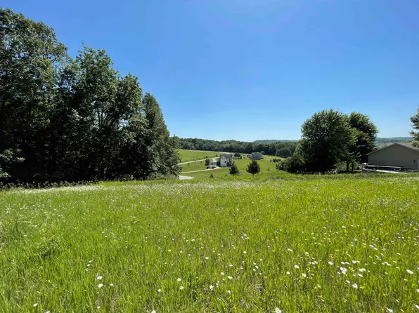 L765 Green Rd, La Valle, WI 53941