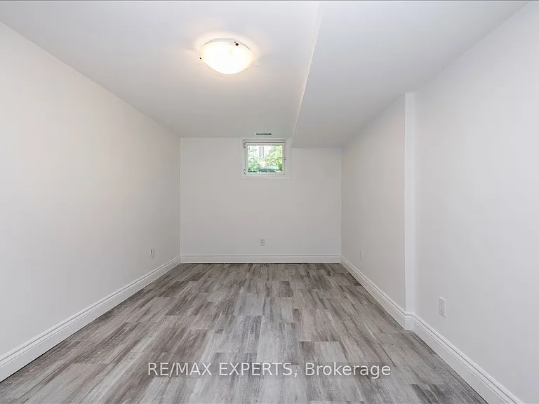 7 Willow St — Photo 7