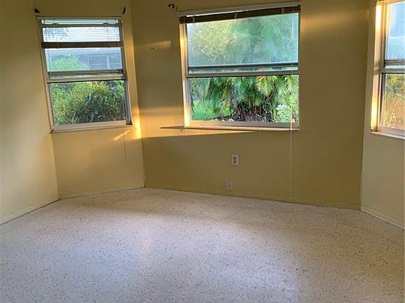 5th image of 52 Hilo Ct #52