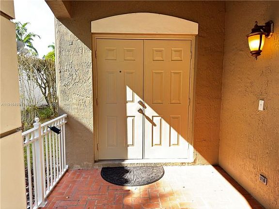 2nd image of 1007 Bamboo Ln