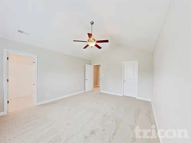 111 Cottage Ct — Photo 9