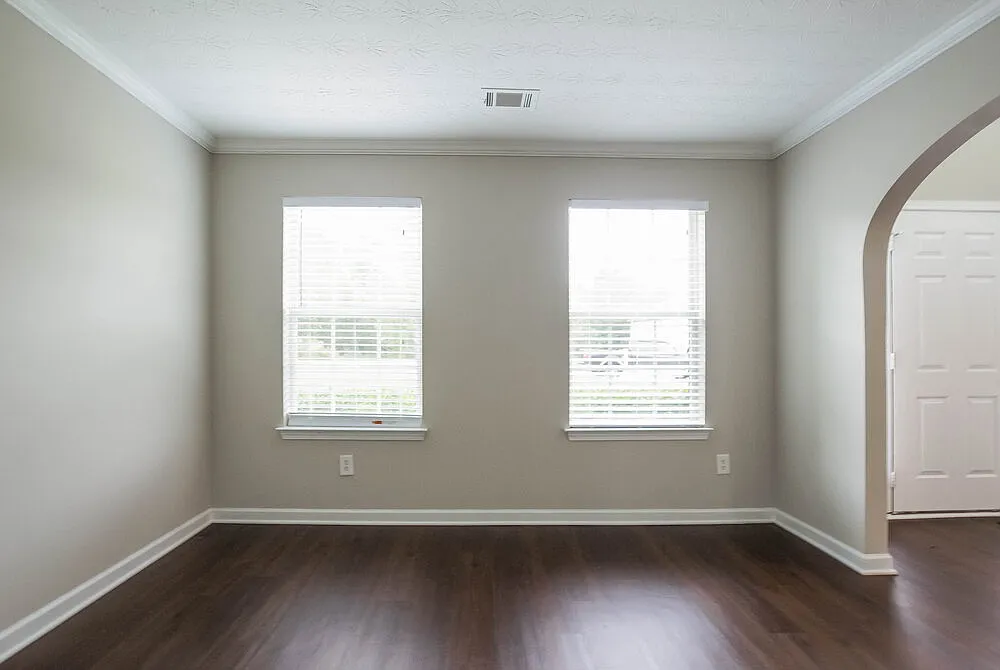 5 bed, 3.0 bath, 2855 sqft, $2,600 — Photo 3
