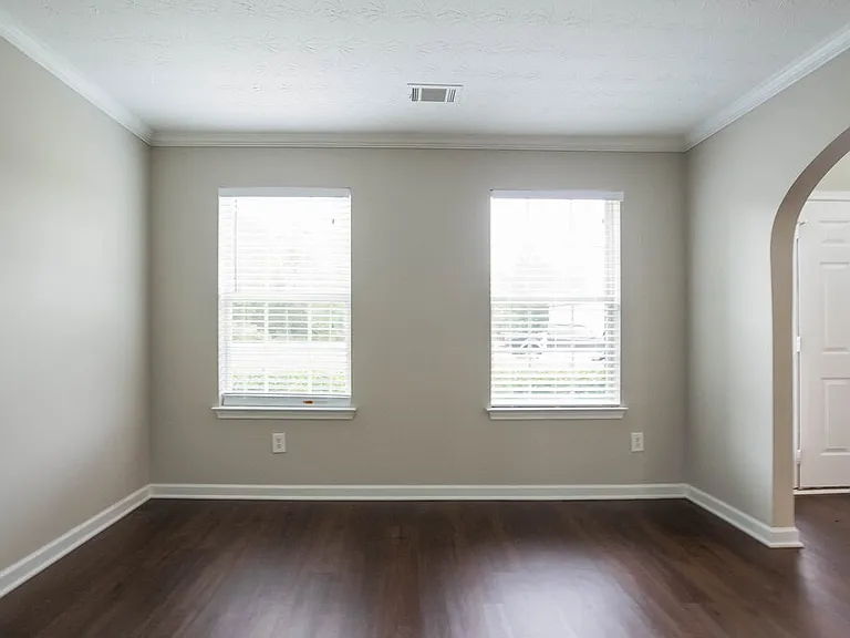 3814 Hadley Rd — Photo 3