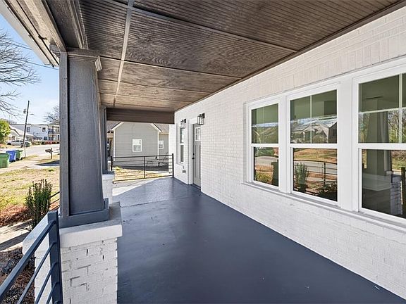 5th image of 1046 Mayson Turner Rd NW