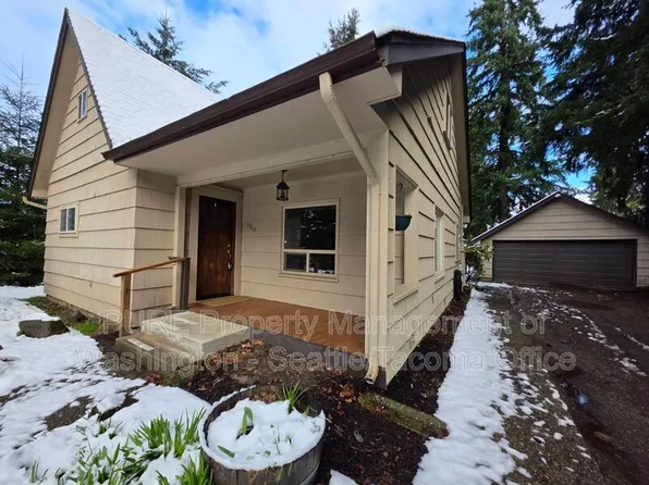 5215 53rd St W, University Place, WA 98467