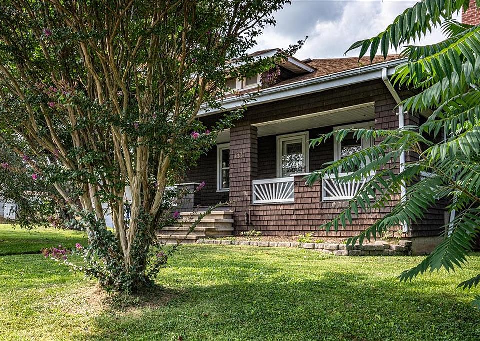 125 Broad St, Tatamy, PA 18085 Zillow