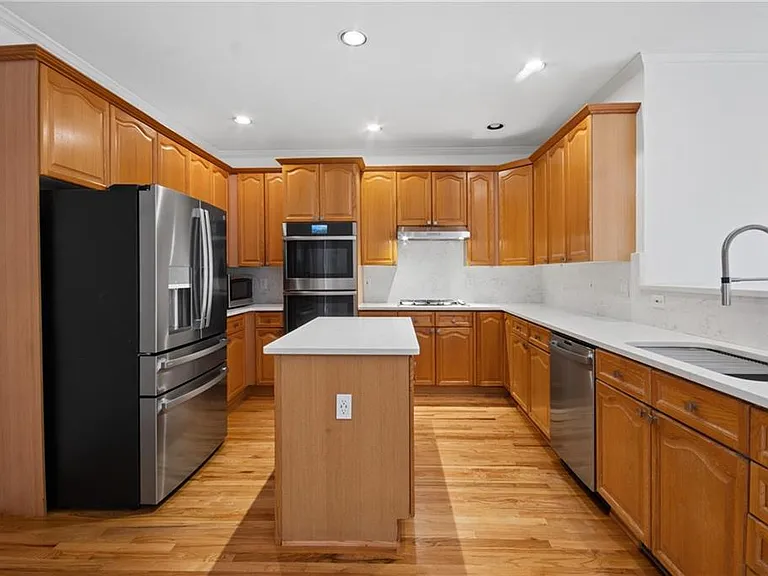 270 Edwardton Ct — Photo 16