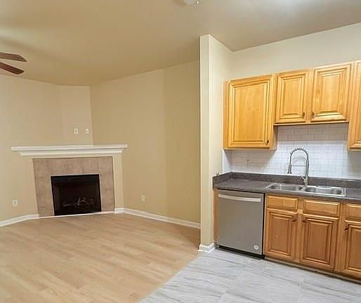 5th image of 585 McWilliams Rd #1204