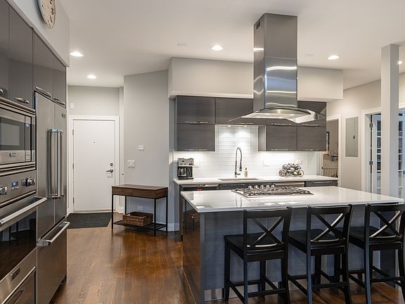 3rd image of 1508 W Huron St #2E