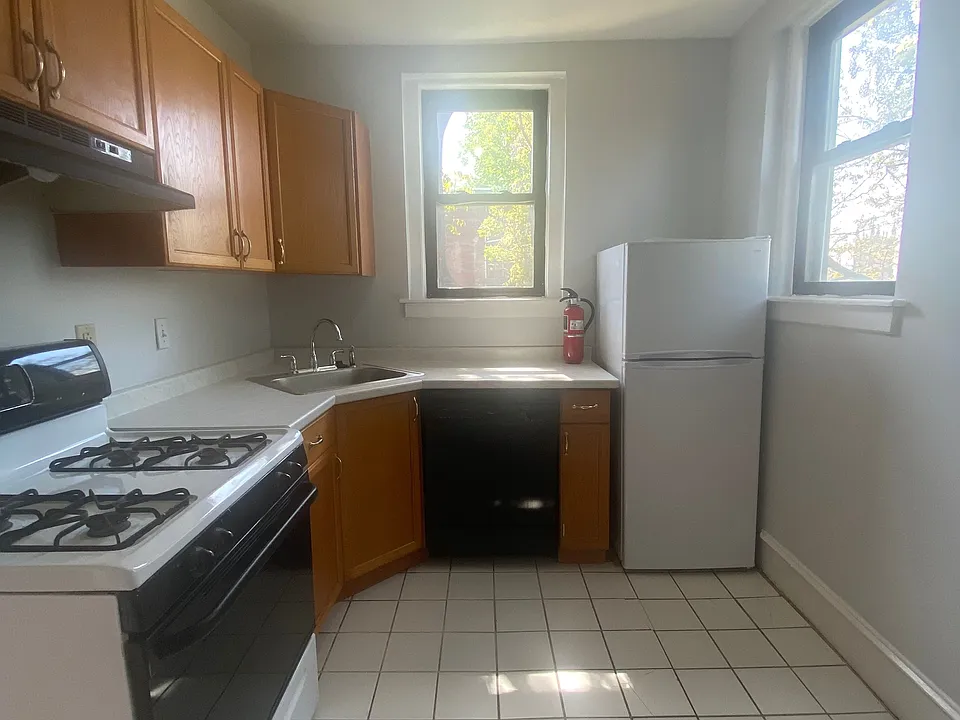 1100 S 46th St #3B