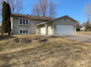 705 Caribou Ln, Eagan, MN 55123