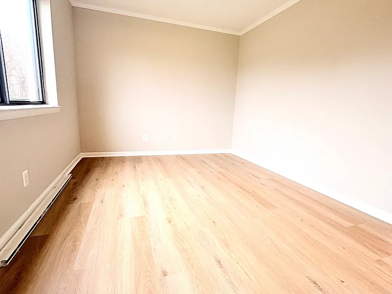 125 E Clubhouse Dr SW #2 — Photo 3
