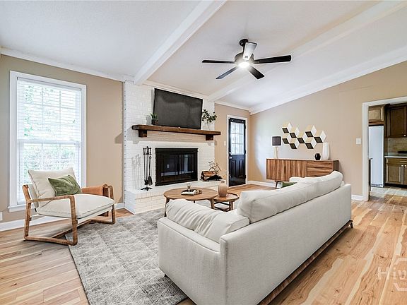 3rd image of 322 Suncrest Boulevard