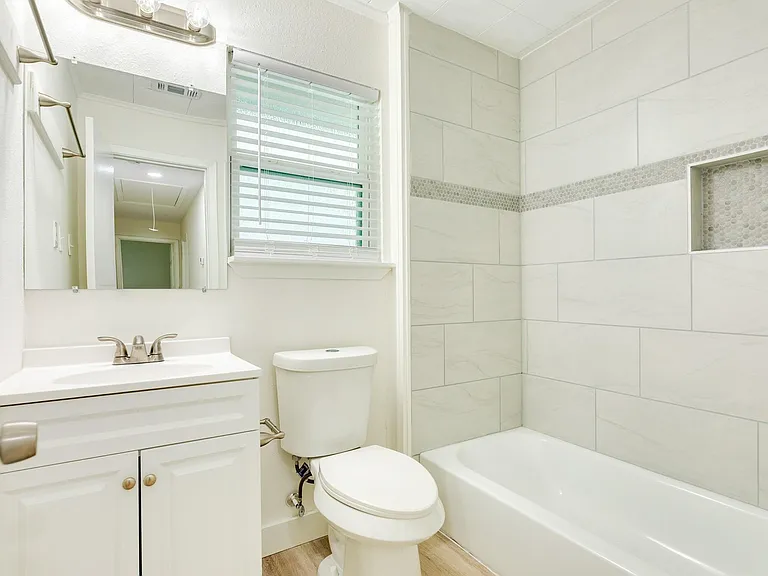 408 Gardenia St — Photo 19