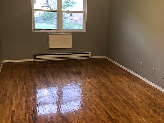 4th image of 130 N Walnut St APT 18