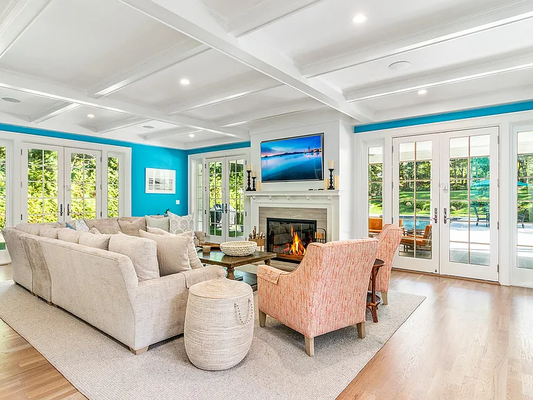 2 Hannahs Ct — Photo 5