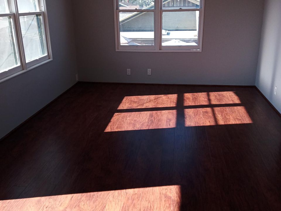 2nd image of 662 N Loma Ave