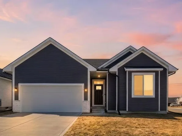 720 NE Pearl Dr, Ankeny, IA 50021