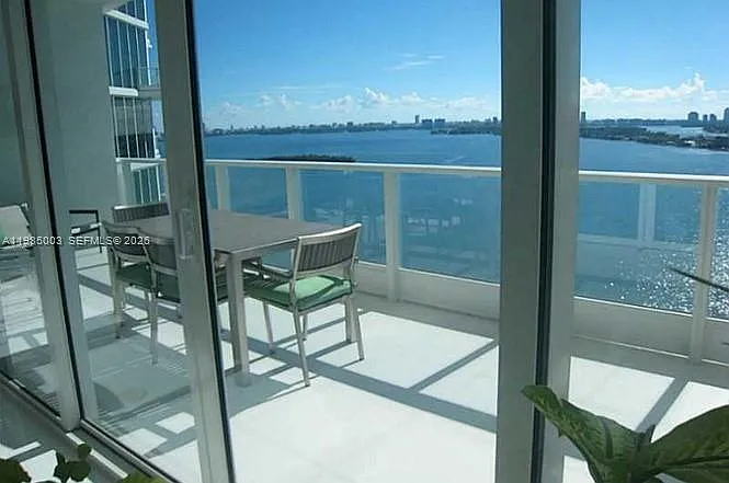 2020 N Bayshore Dr #2204 — Photo 3