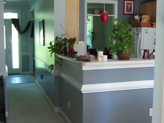 Front hallway / Open Kitchen