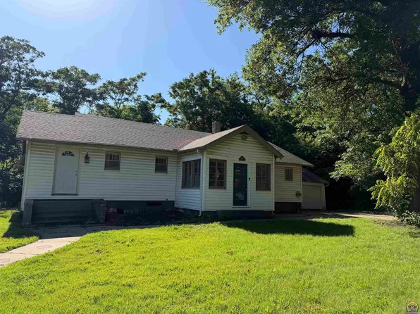 3700 SW 10th Ave, Topeka, KS 66604