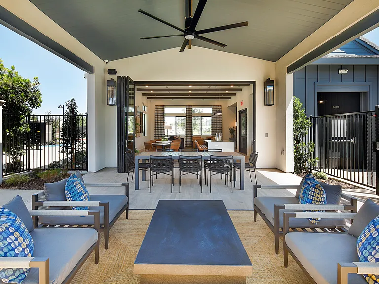 Escala at Stanford Crossing — Photo 17
