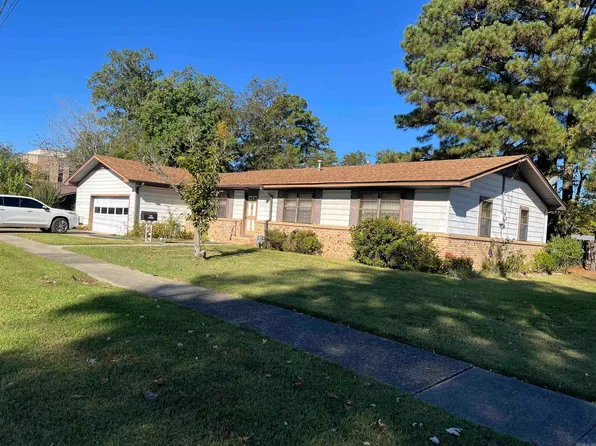 602 W 5th St, Hope, AR 71801