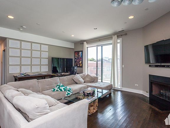 5th image of 3255 N Paulina St #3F