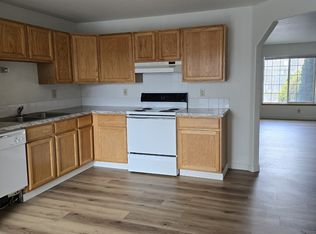 332 NW 17th St #4, Redmond, OR