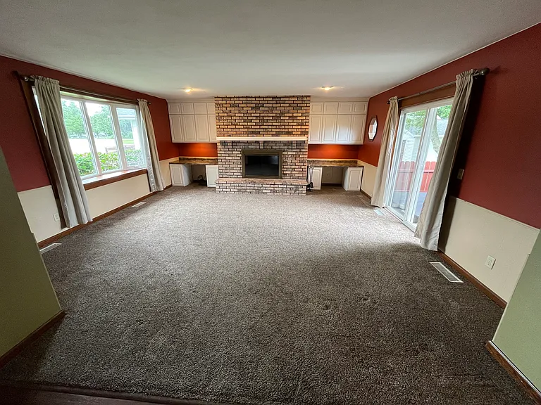 211 W Fisk St — Photo 10