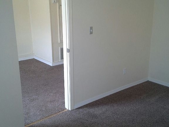 3rd image of 5206 Saint John Ave APT 4