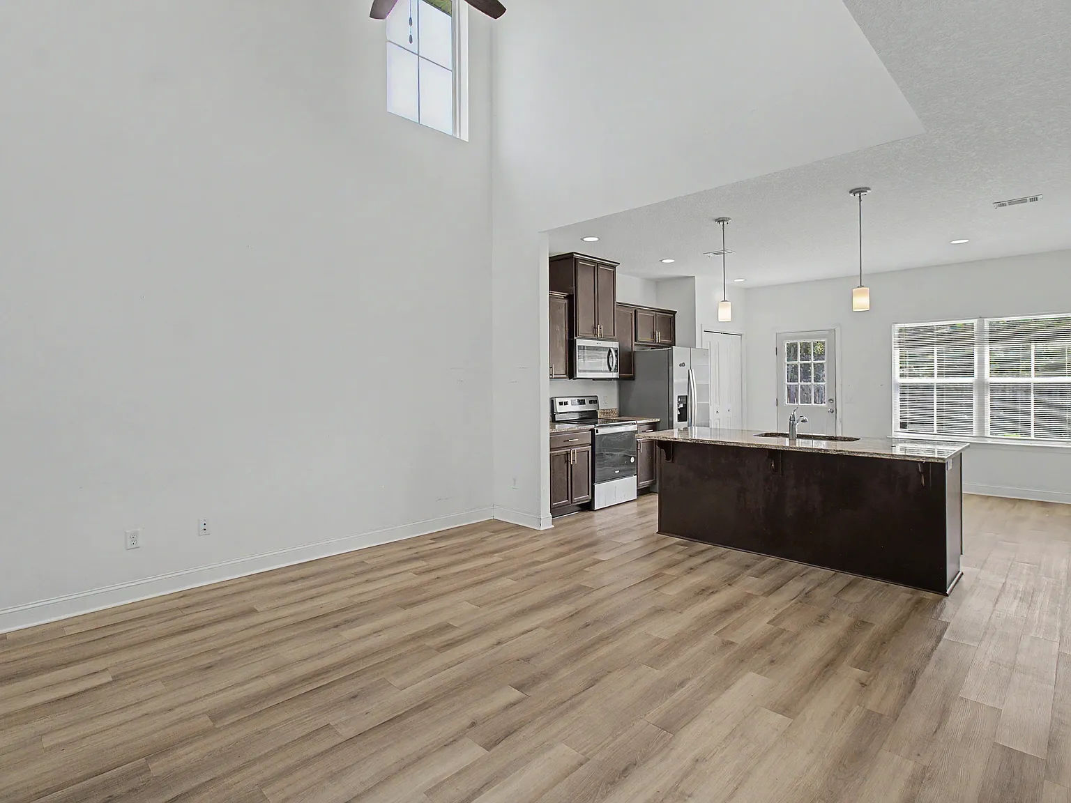 881 Grayson Avenue - 1 — Photo 3