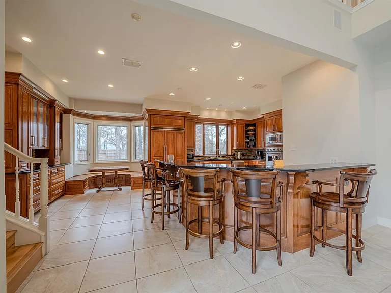 3 Lakeside Dr — Photo 7