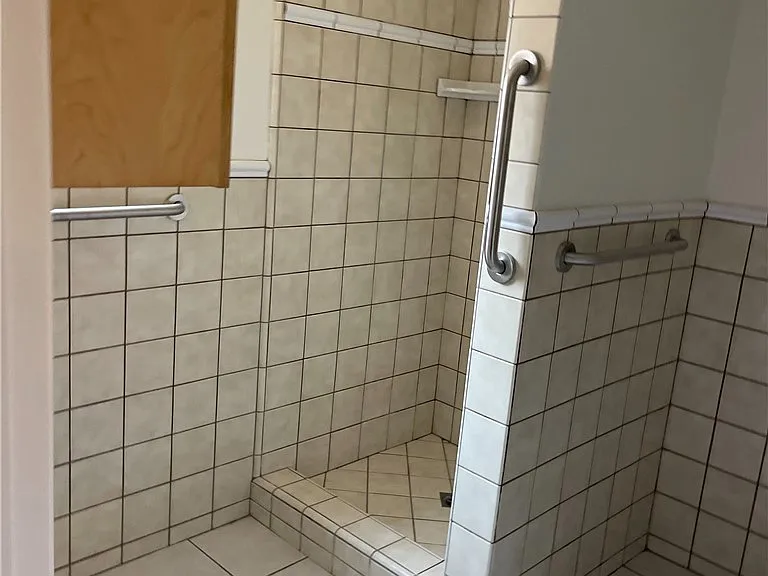 4532 Walnut St — Photo 5