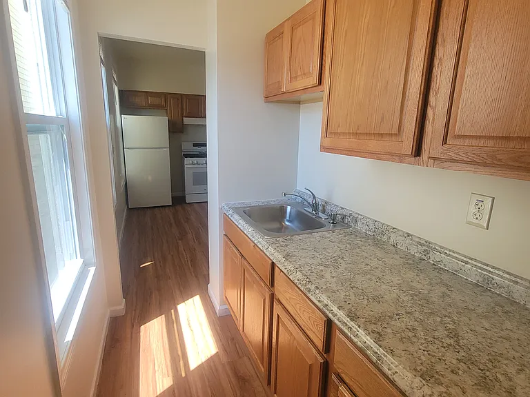 138 Carlisle St #2 — Photo 3
